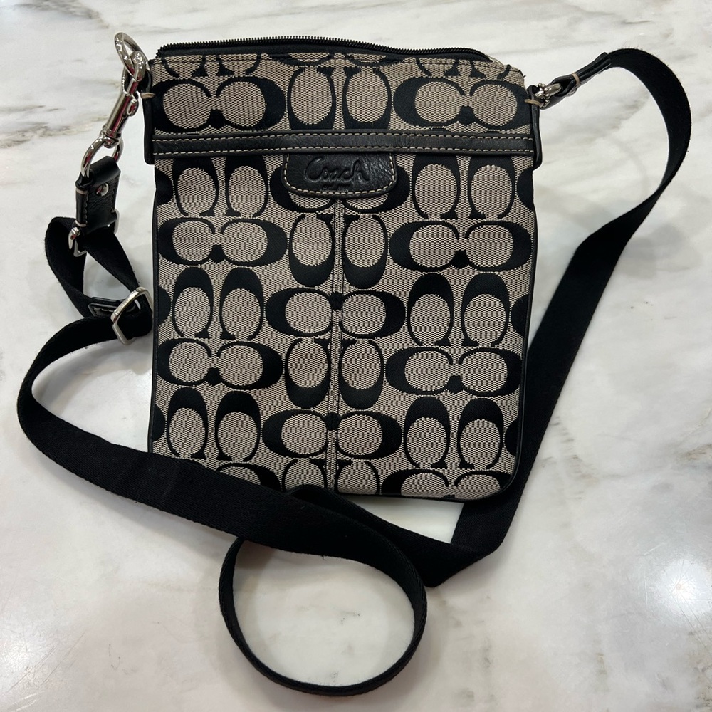 Coach Signature Black and Cream Shoulder Bag